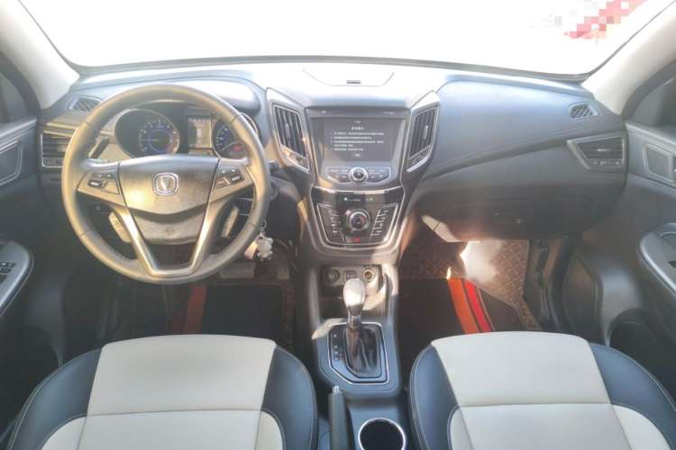 Used CHANGAN CS35 2017 1.6L Automatic Luxury Model Interior 2