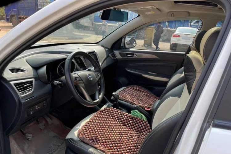 Used CHANGAN CS35 2017 1.6L Manual Luxury Model Interior 2