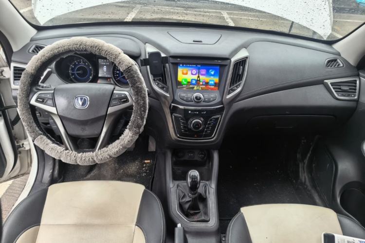 Used CHANGAN CS35 2017 1.6L Manual Luxury Model Interior 2