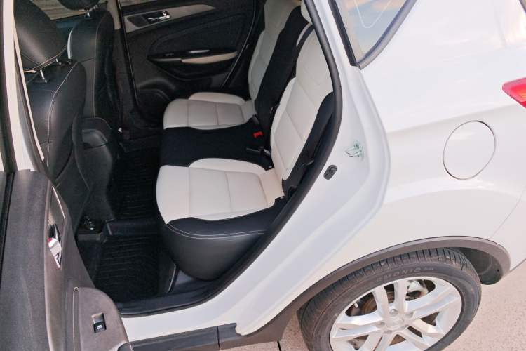 Used CHANGAN CS35 2017 1.6L Manual Luxury Model Interior 2