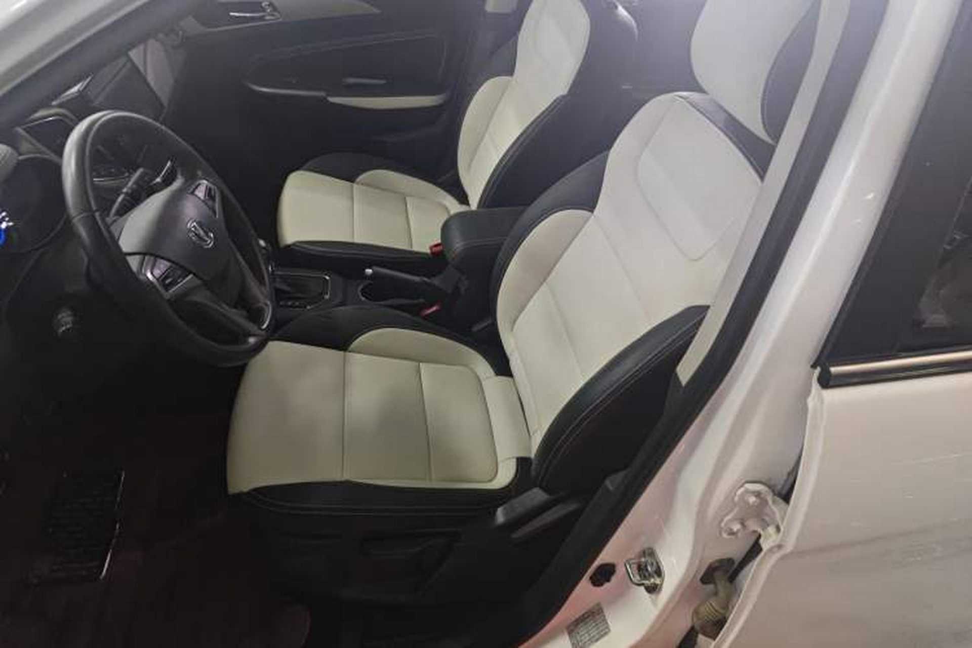 Used CHANGAN CS35 2017 1.6L Automatic Luxury Model Interior 3