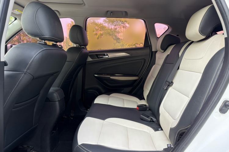 Used CHANGAN CS35 2017 1.6L Manual Luxury Model Interior 3