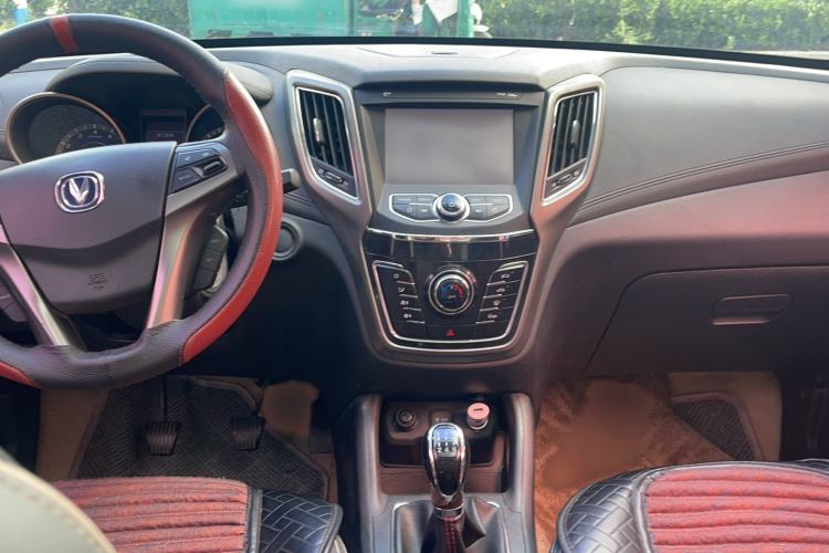 Used CHANGAN CS35 2017 1.6L Manual Luxury Model Interior 3