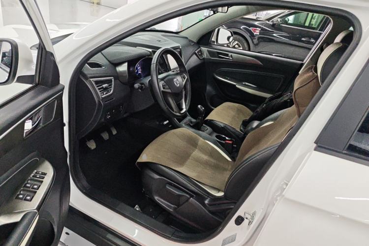 Used CHANGAN CS35 2017 1.6L Manual Luxury Model Interior 3