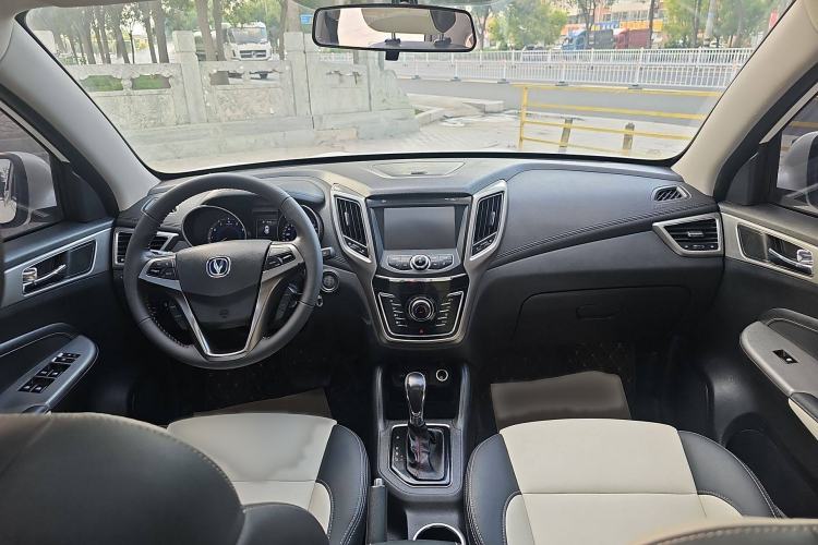 Used CHANGAN CS35 2017 1.6L Automatic Luxury Model Interior 3