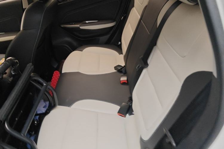 Used CHANGAN CS35 2017 1.6L Automatic Luxury Model Interior 4