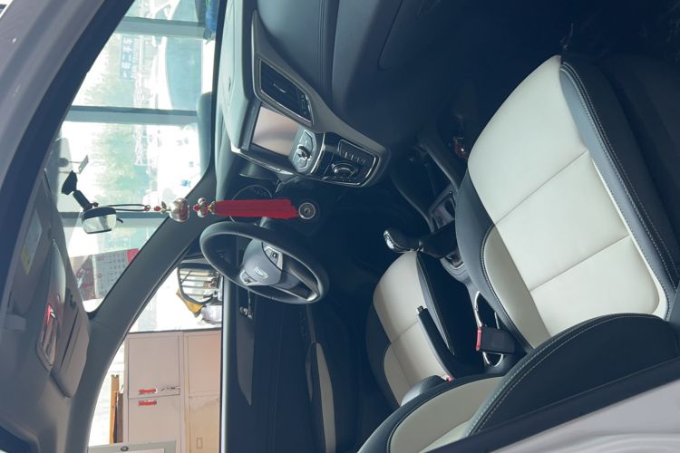 Used CHANGAN CS35 2017 1.6L Manual Luxury Model Interior 4