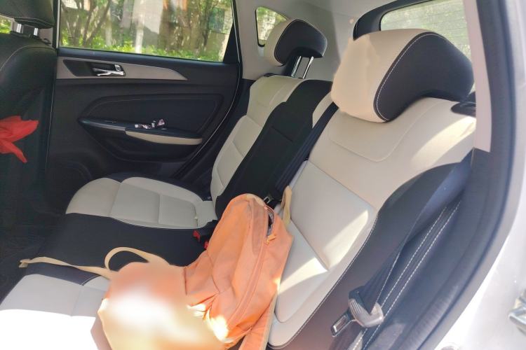 Used CHANGAN CS35 2017 1.6L Manual Luxury Model Interior 4