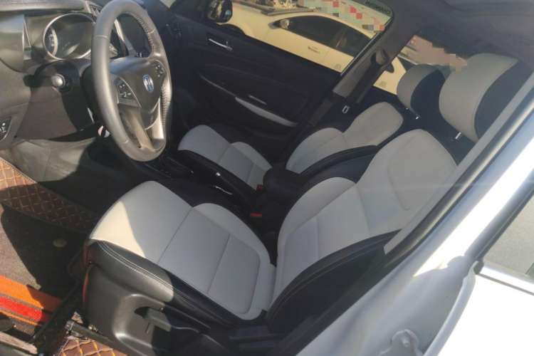 Used CHANGAN CS35 2017 1.6L Automatic Luxury Model Interior 7