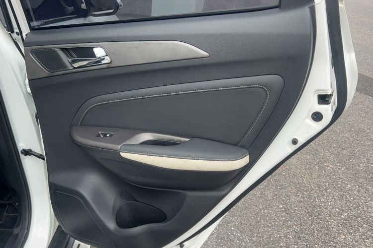 Used CHANGAN CS35 2017 1.6L Automatic Luxury Model Interior 7