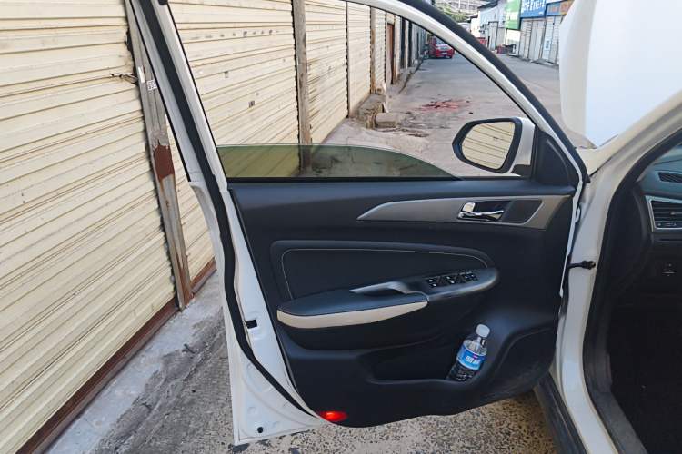 Used CHANGAN CS35 2017 1.6L Automatic Luxury Model Left Front Door Interior