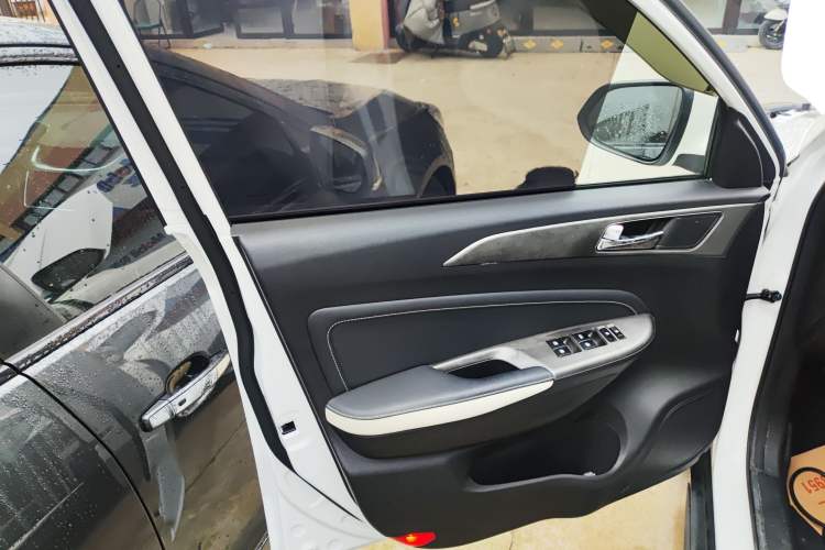 Used CHANGAN CS35 2017 1.6L Automatic Luxury Model Left Front Door Interior