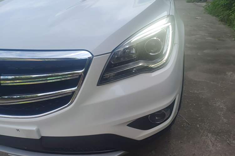 Used CHANGAN CS35 2017 1.6L Manual Luxury Model Left Front Headlight