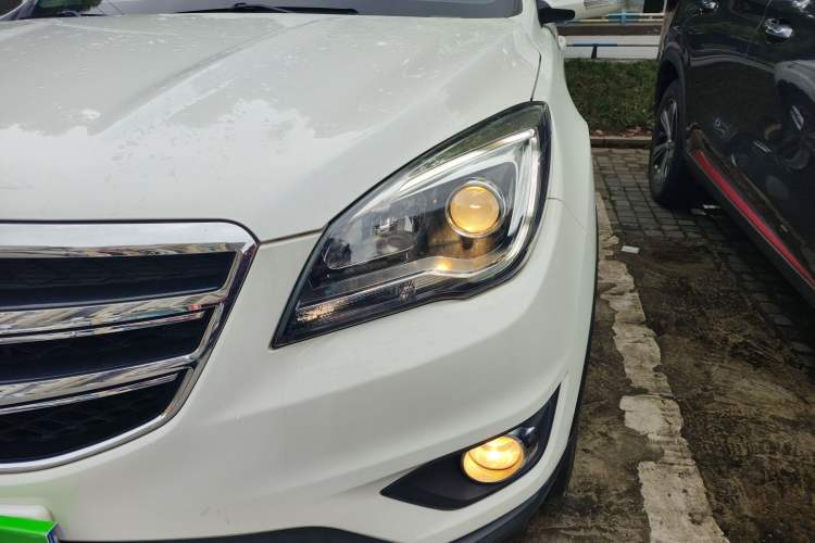 Used CHANGAN CS35 2017 1.6L Automatic Luxury Model Left Front Headlight