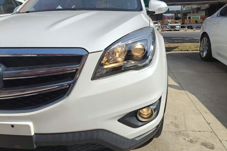 Used CHANGAN CS35 2017 1.6L Manual Luxury Model Left Front Headlight