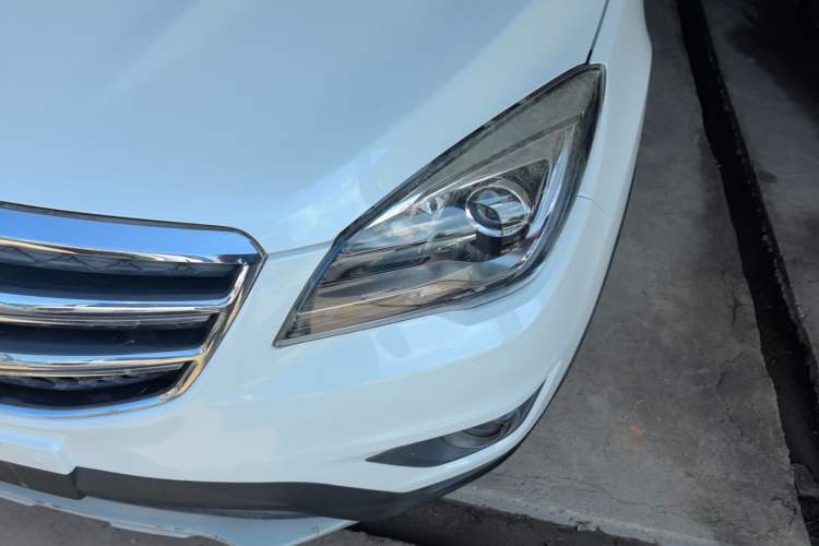Used CHANGAN CS35 2017 1.6L Manual Luxury Model Left Front Headlight