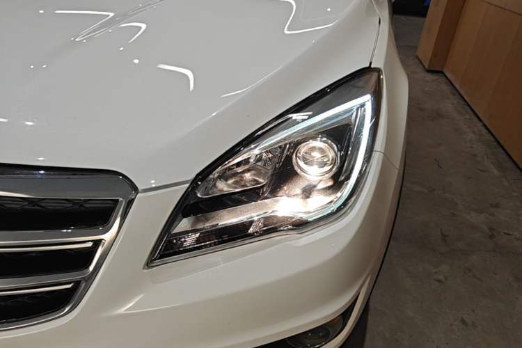 Used CHANGAN CS35 2017 1.6L Automatic Luxury Model Left Front Headlight