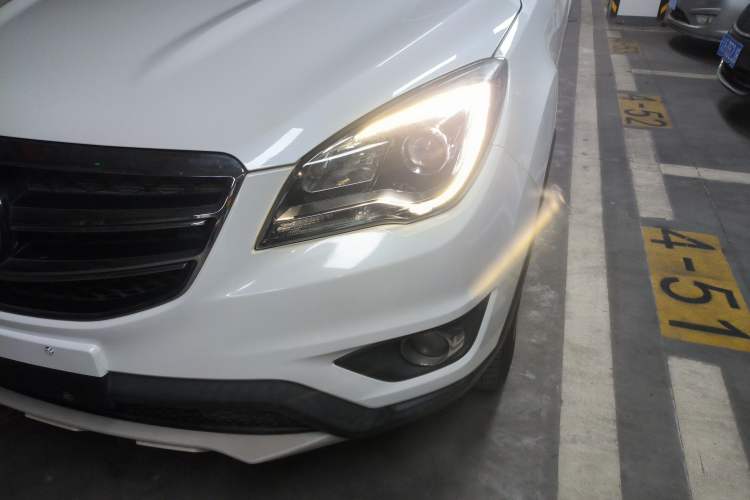 Used CHANGAN CS35 2017 1.6L Manual Luxury Model Left Front Headlight