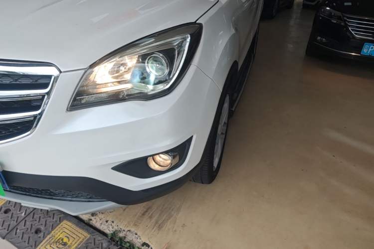 Used CHANGAN CS35 2017 1.6L Automatic Luxury Model Left Front Headlight