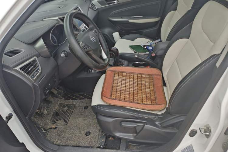 Used CHANGAN CS35 2017 1.6L Manual Luxury Model Left Front Seat