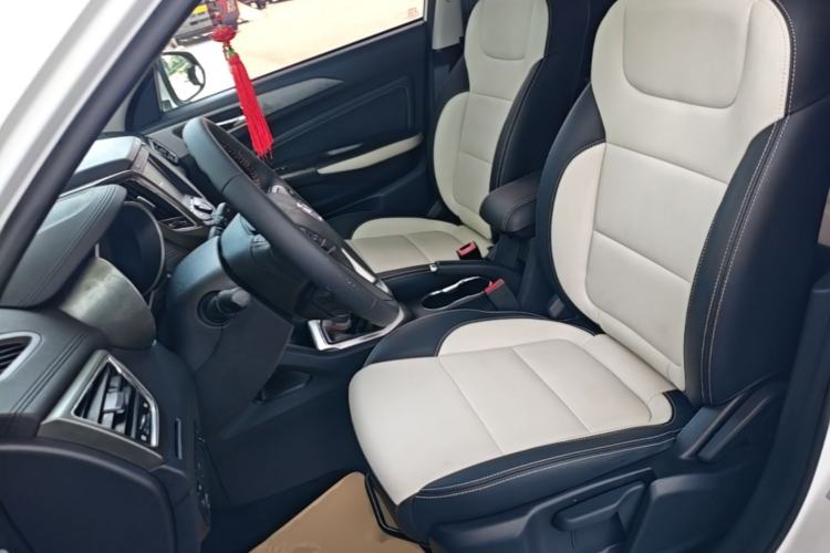 Used CHANGAN CS35 2017 1.6L Manual Luxury Model Left Front Seat