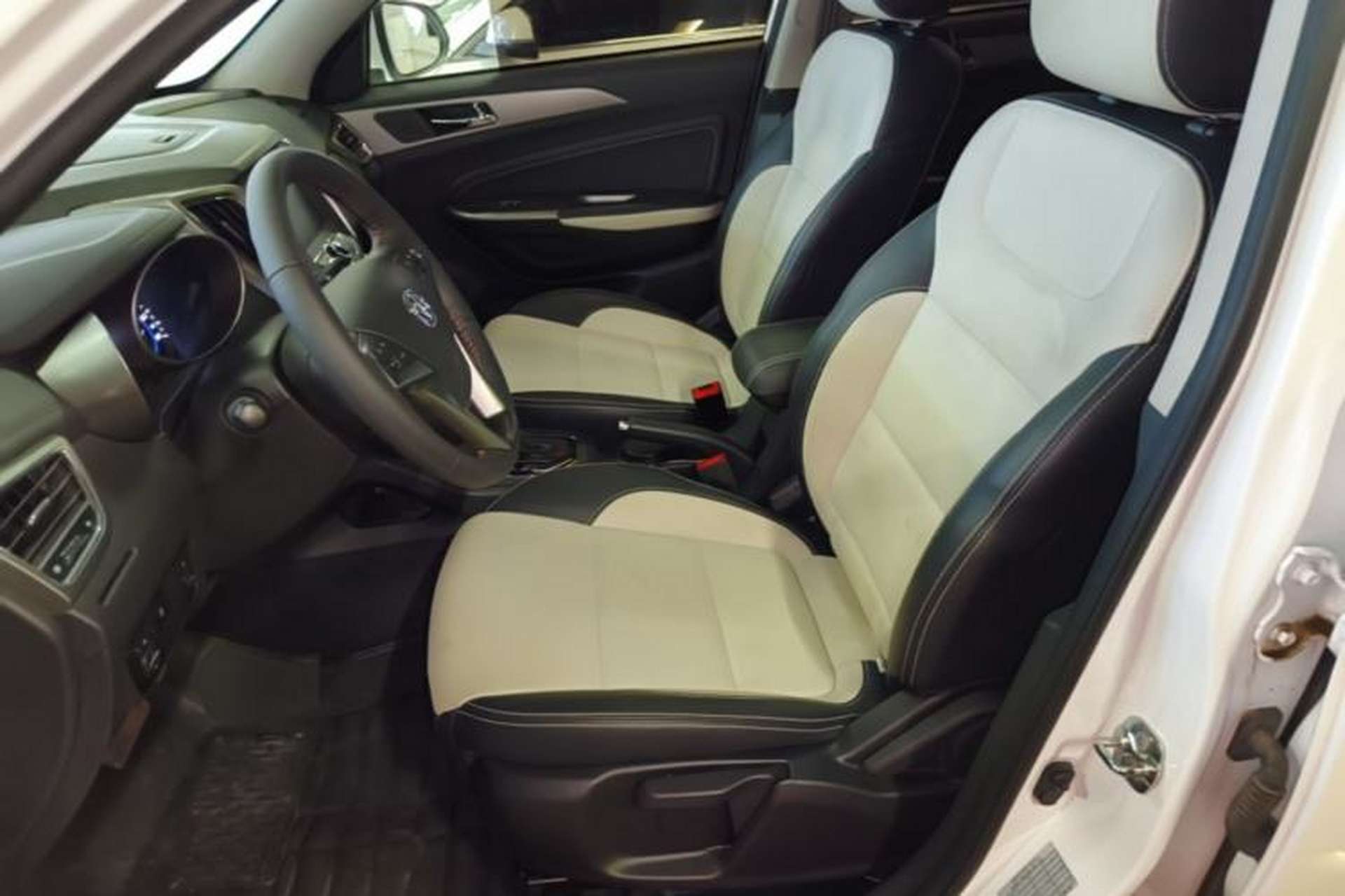 Used CHANGAN CS35 2017 1.6L Automatic Luxury Model Left Front Seat