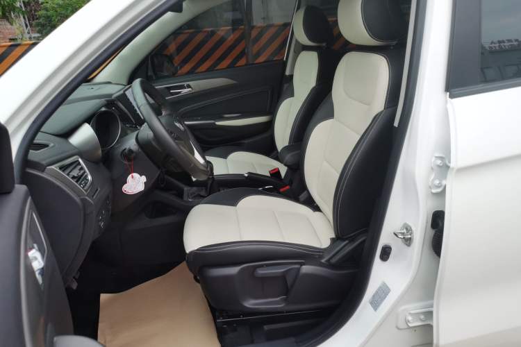 Used CHANGAN CS35 2017 1.6L Manual Luxury Model Left Front Seat