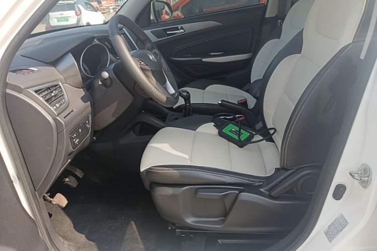 Used CHANGAN CS35 2017 1.6L Manual Luxury Model Left Front Seat