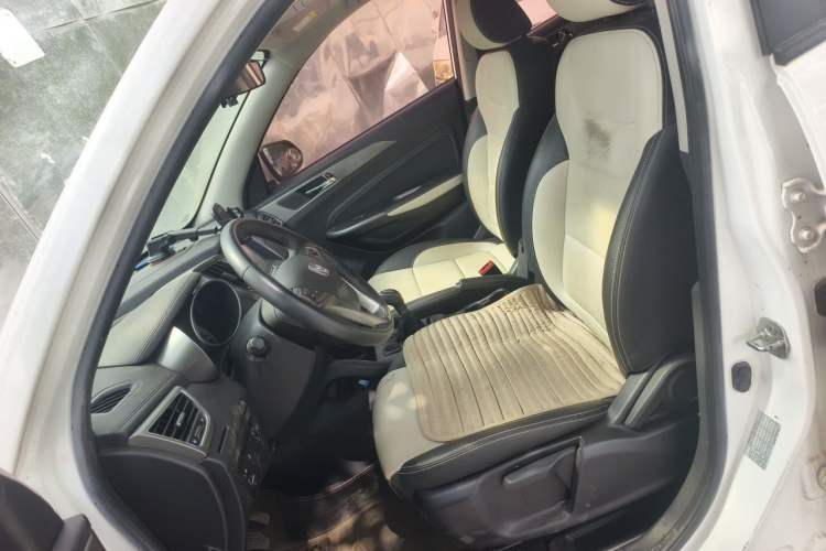 Used CHANGAN CS35 2017 1.6L Manual Luxury Model Left Front Seat
