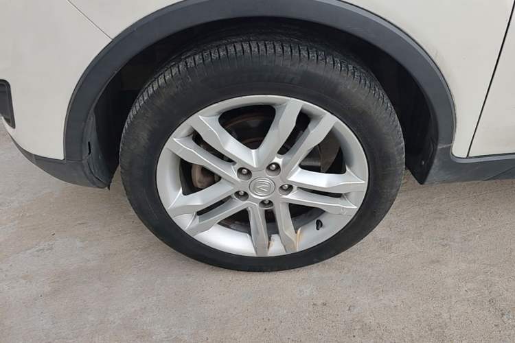 Used CHANGAN CS35 2017 1.6L Automatic Luxury Model Left Front Wheel Hub