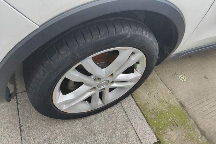 Used CHANGAN CS35 2017 1.6L Automatic Luxury Model Left Front Wheel Hub