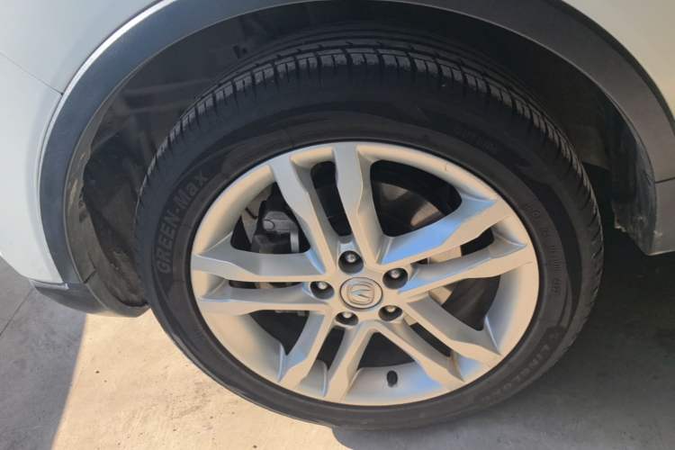 Used CHANGAN CS35 2017 1.6L Automatic Luxury Model Left Front Wheel Hub