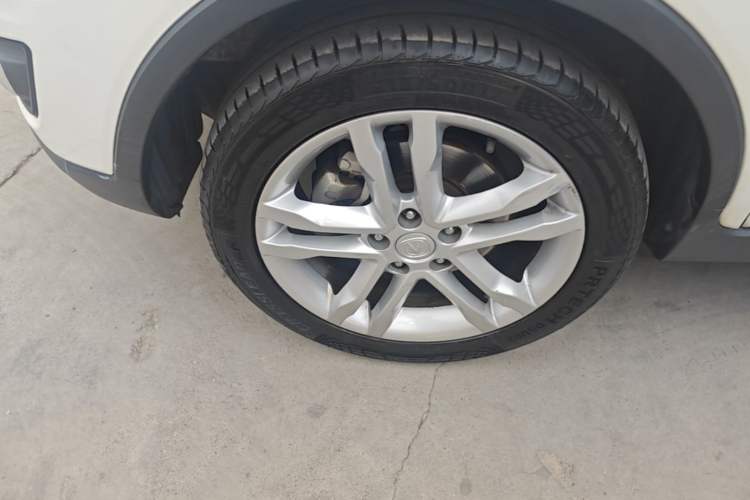 Used CHANGAN CS35 2017 1.6L Automatic Luxury Model Left Front Wheel Hub