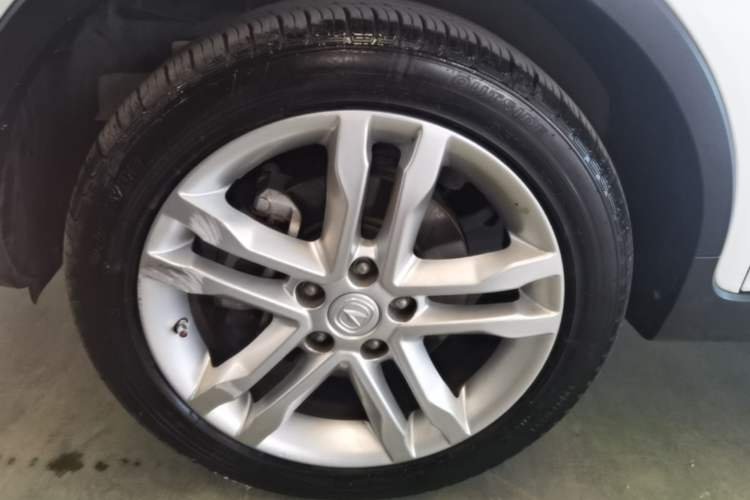 Used CHANGAN CS35 2017 1.6L Automatic Luxury Model Left Front Wheel Hub