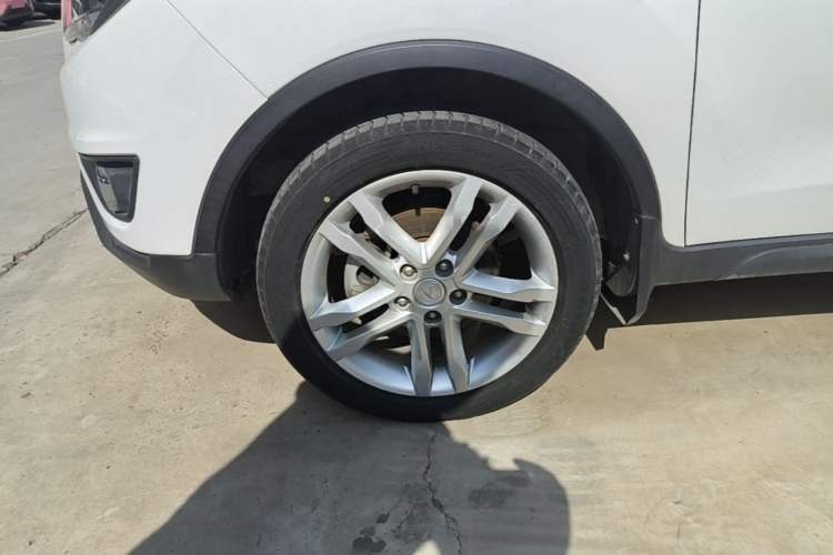Used CHANGAN CS35 2017 1.6L Manual Luxury Model Left Front Wheel Hub