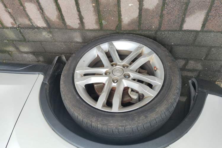 Used CHANGAN CS35 2017 1.6L Automatic Luxury Model Left Front Wheel Hub