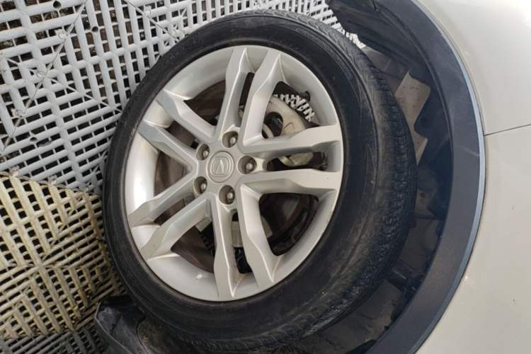 Used CHANGAN CS35 2017 1.6L Automatic Luxury Model Left Front Wheel Hub