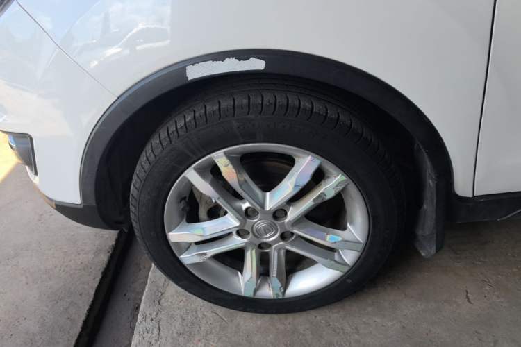 Used CHANGAN CS35 2017 1.6L Manual Luxury Model Left Front Wheel Hub