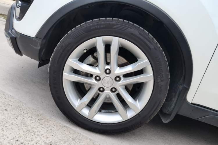 Used CHANGAN CS35 2017 1.6L Automatic Luxury Model Left Front Wheel Hub