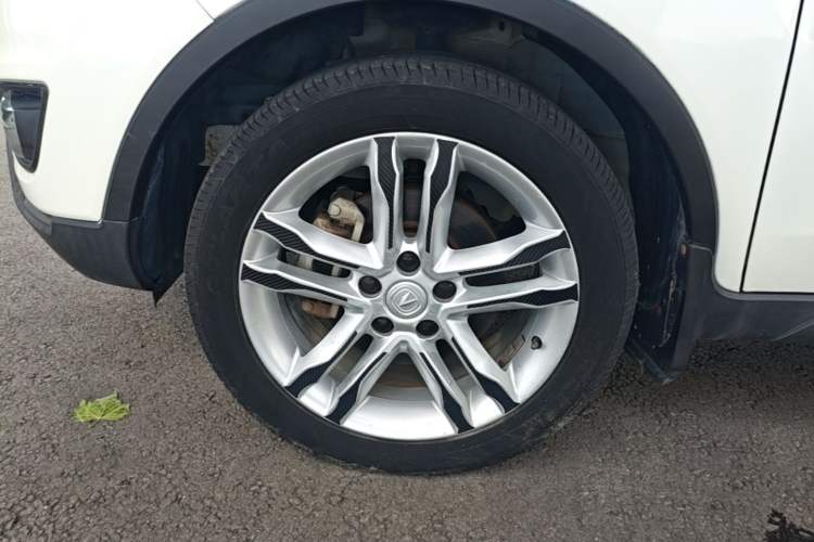 Used CHANGAN CS35 2017 1.6L Manual Luxury Model Left Front Wheel Hub