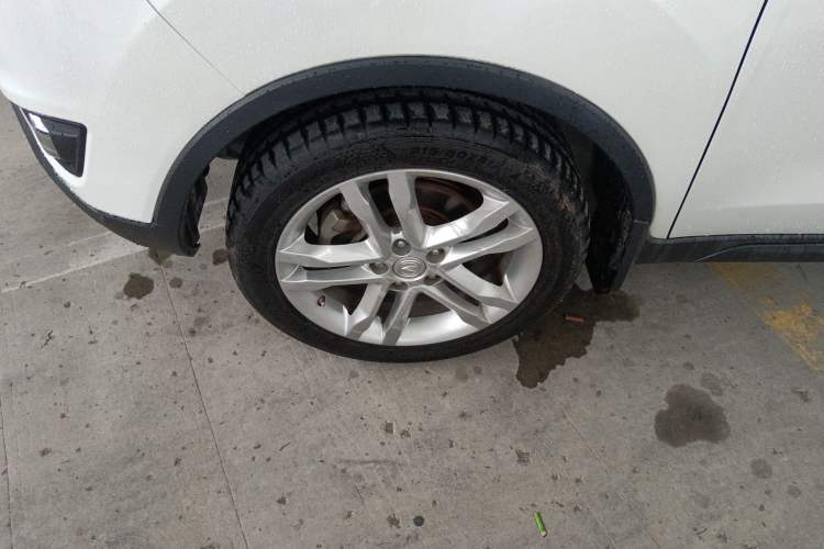 Used CHANGAN CS35 2017 1.6L Automatic Luxury Model Left Front Wheel Hub