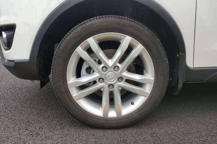 Used CHANGAN CS35 2017 1.6L Manual Luxury Model Left Front Wheel Hub