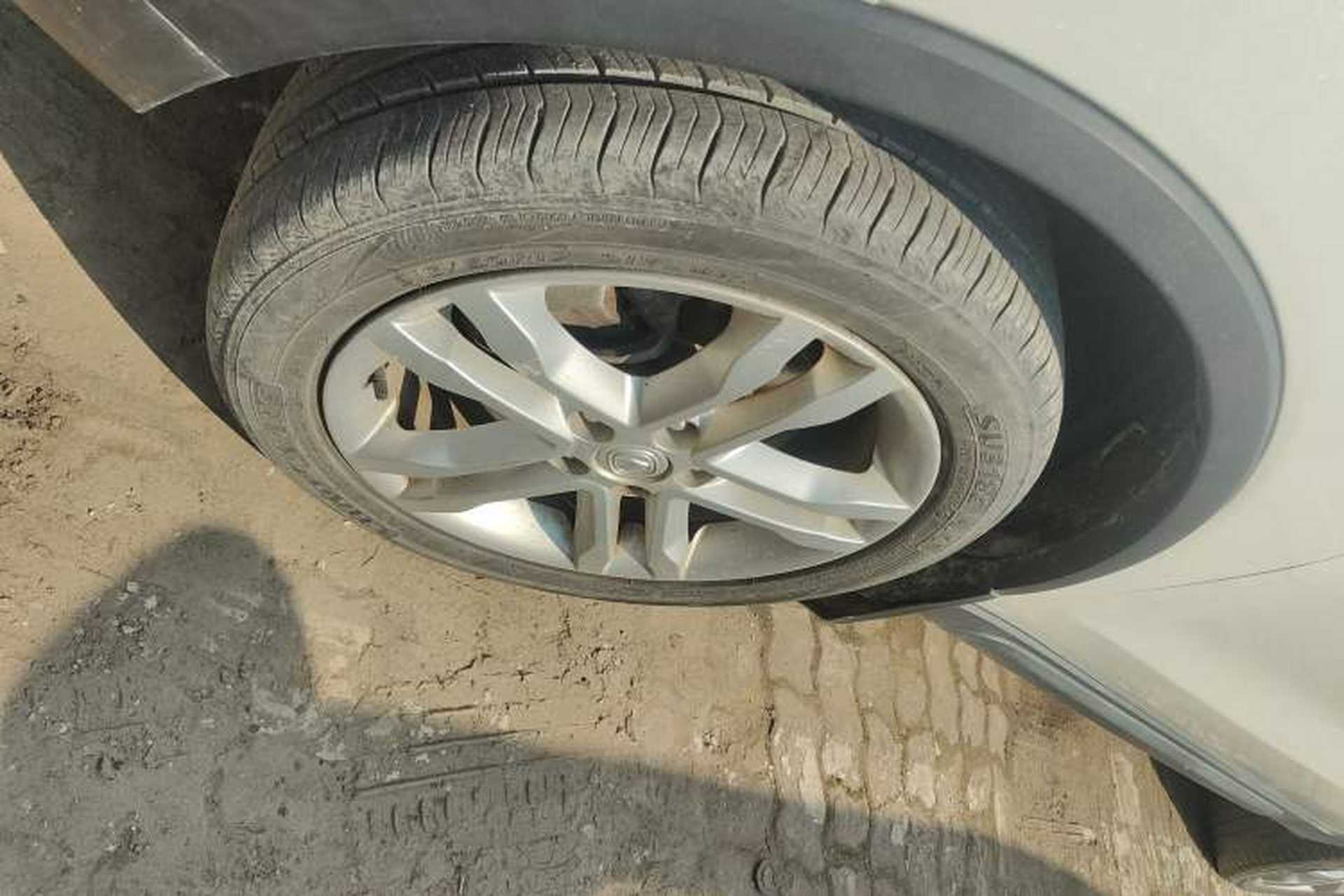 Used CHANGAN CS35 2017 1.6L Automatic Luxury Model Left Front Wheel Hub