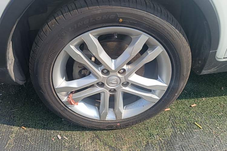 Used CHANGAN CS35 2017 1.6L Manual Luxury Model Left Front Wheel Hub