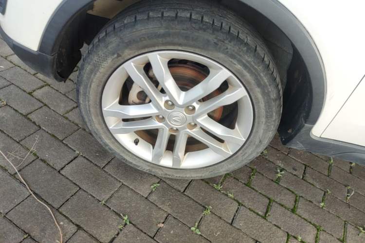 Used CHANGAN CS35 2017 1.6L Manual Luxury Model Left Front Wheel Hub