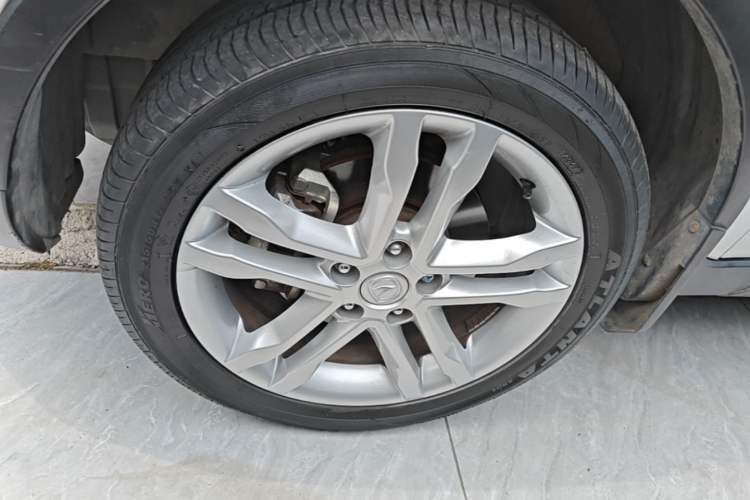 Used CHANGAN CS35 2017 1.6L Manual Luxury Model Left Front Wheel Hub