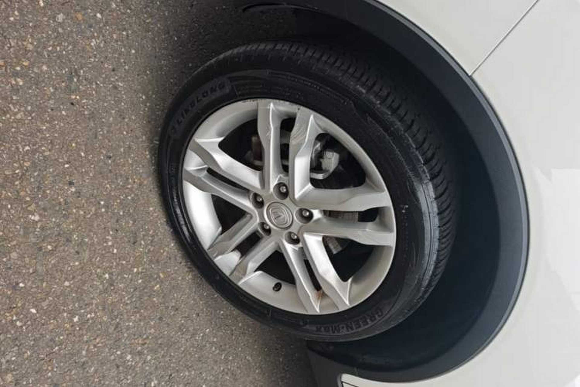 Used CHANGAN CS35 2017 1.6L Automatic Luxury Model Left Front Wheel Hub
