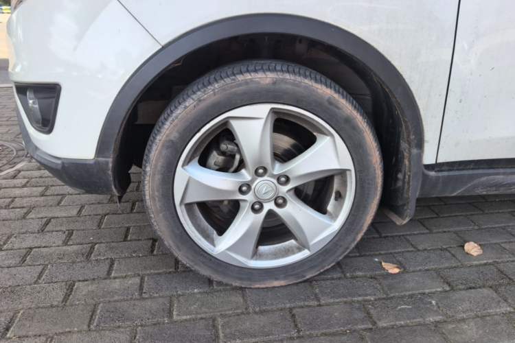 Used CHANGAN CS35 2017 1.6L Automatic Prestige Model Left Front Wheel Hub