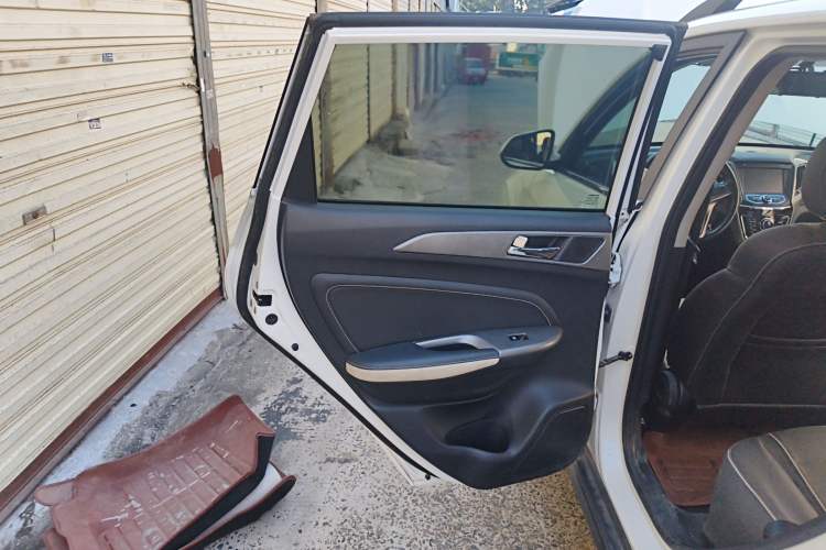 Used CHANGAN CS35 2017 1.6L Automatic Luxury Model Left Rear Door Interior
