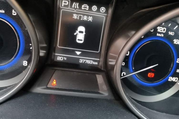 Used CHANGAN CS35 2017 1.6L Automatic Luxury Model Odometer Close Up